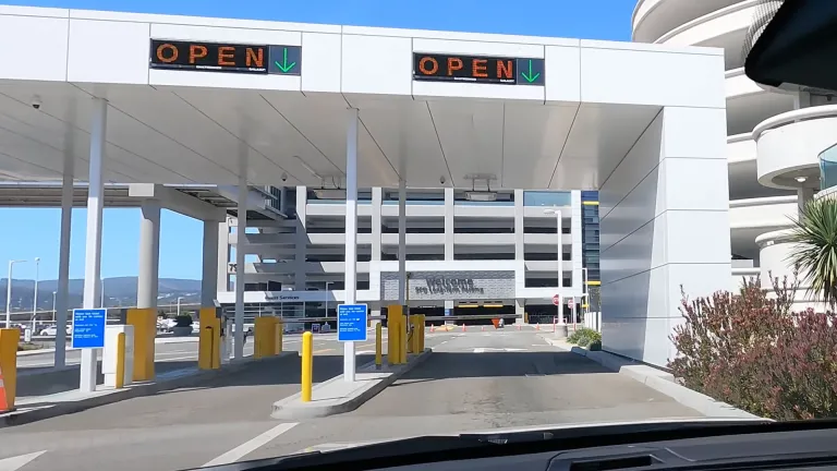 SFO parking garage 