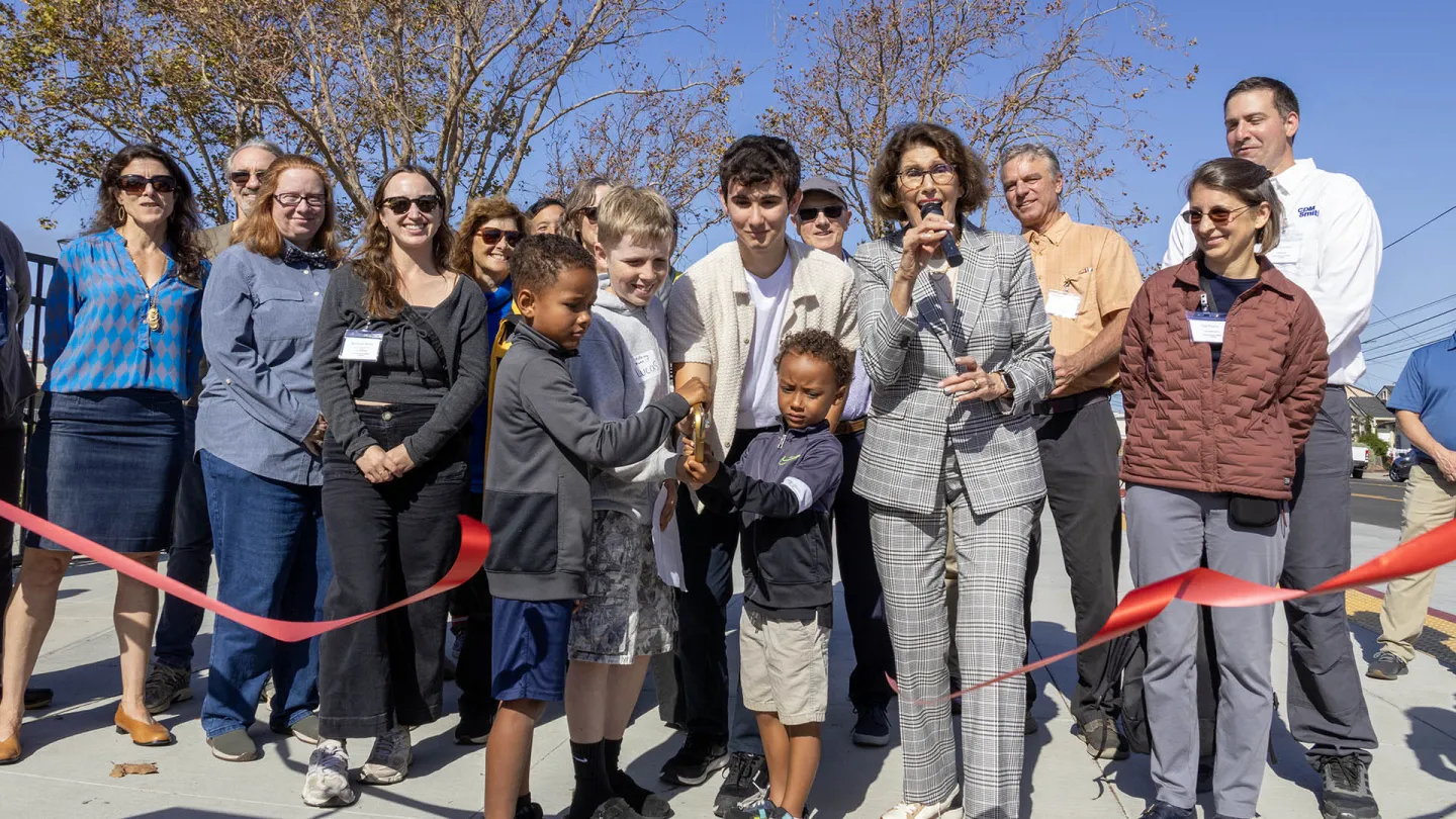 Commissioner Ezzy Ashcraft and Alameda dignitaries cut the ribbon for the Alameda Central Avenue road safety improvement project.