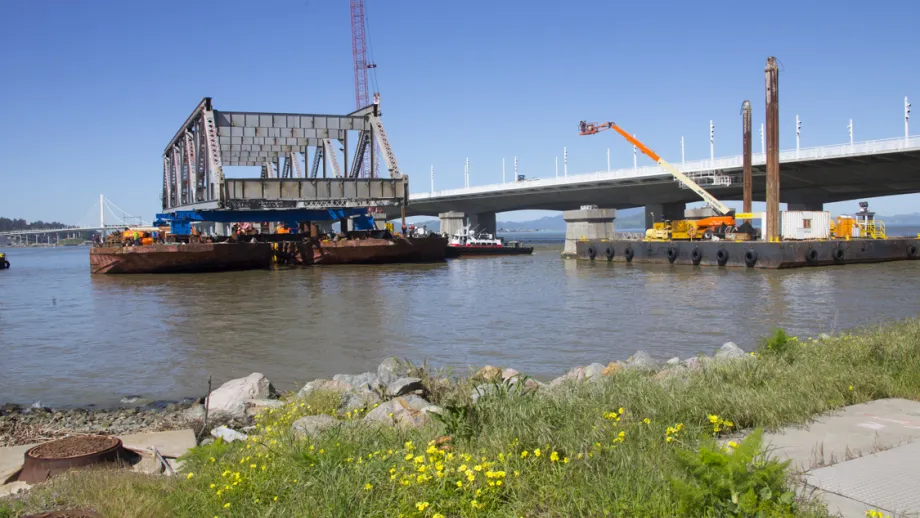 Truss being moved on a barge