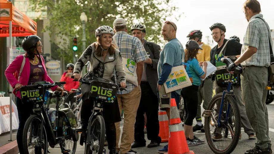 Oakland Mayor and MTC Commissioner Libby Schaaf, left (Photo by Mark Jones)