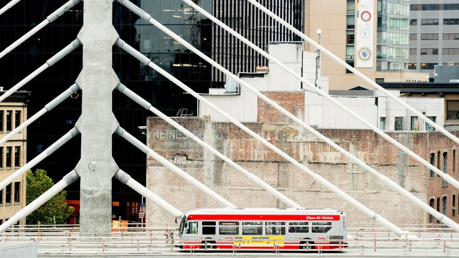 Salesforce Transit Center: Opening Day of AC Transit Service