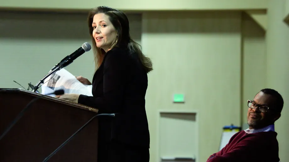 MTC Commissioner and Oakland Mayor Libby Schaaf welcomed the forum's attendees and spoke about the housing challenges that Oakland faces.