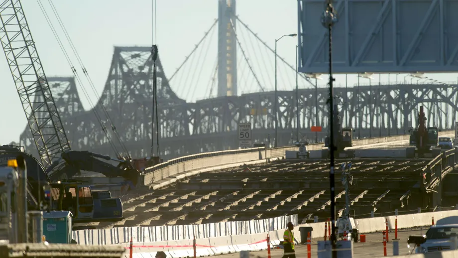 During the five-day Bay Bridge closure leading up to the Labor Day grand opening of the new East Span, construction crews worked 24/7 to add the finishing touches. 