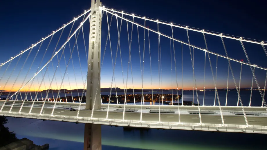 During the five-day Bay Bridge closure leading up to the Labor Day grand opening of the new East Span, construction crews worked 24/7 to add the finishing touches. 