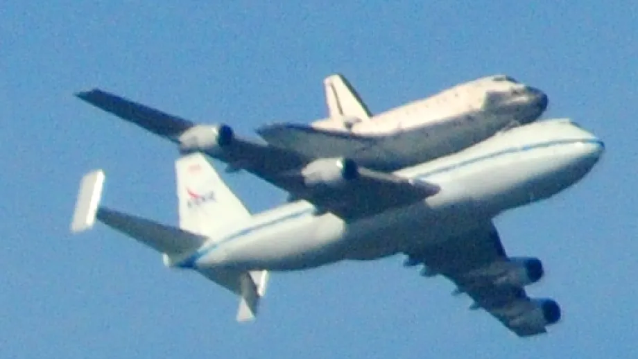 Space Shuttle Endeavor 