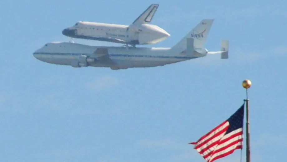 Space Shuttle Endeavor 