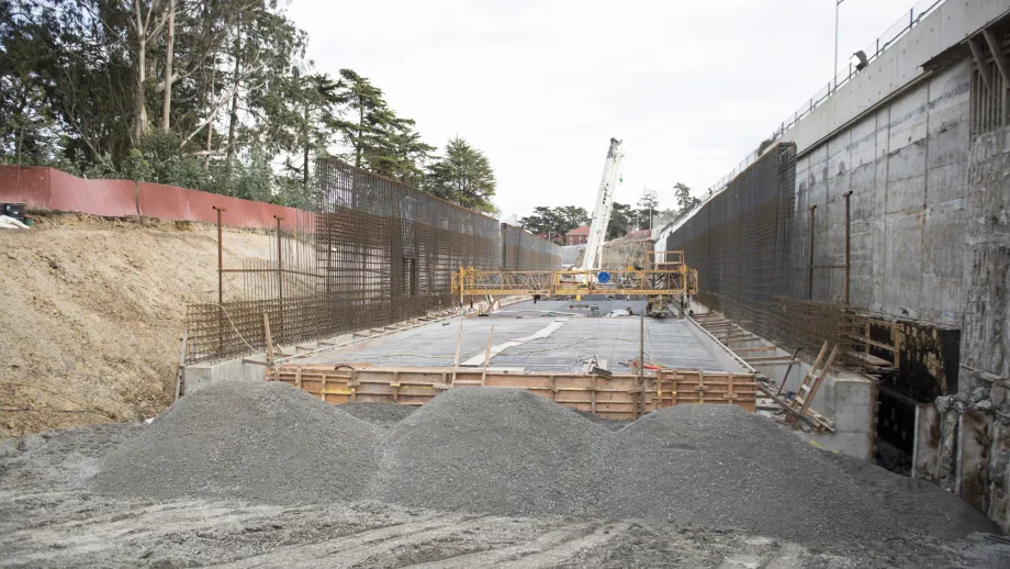 Work on all of the Presidio Parkway's tunnels is occuring simultaneously. 