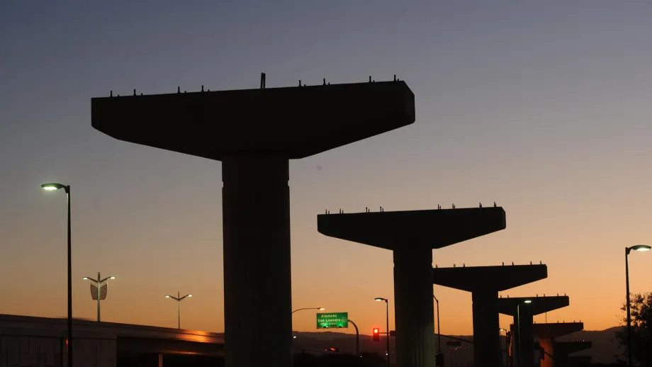 Oakland Airport Connector construction