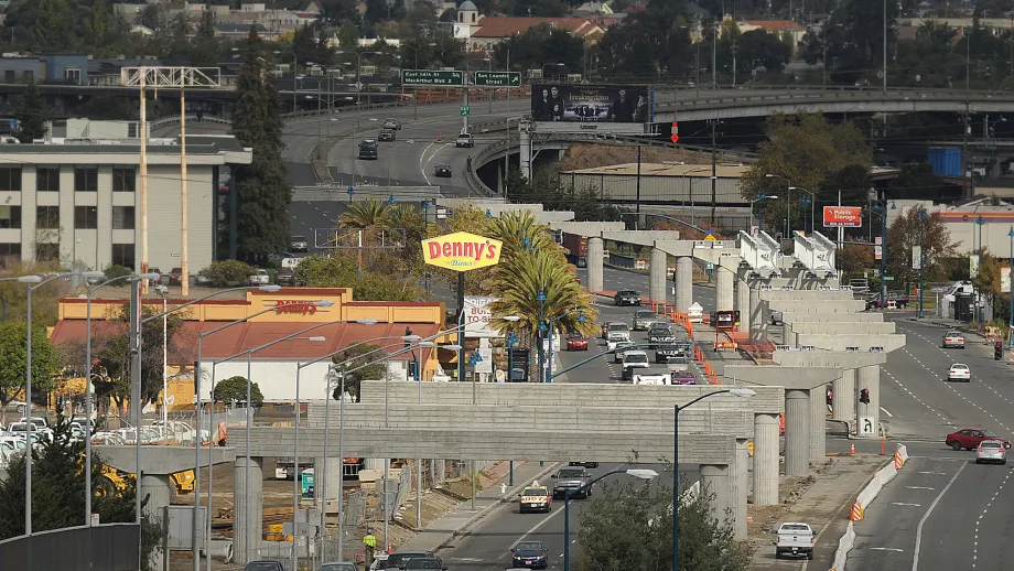 Oakland Airport Connector construction