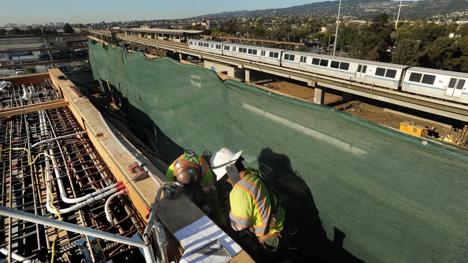 Oakland Airport Connector construction