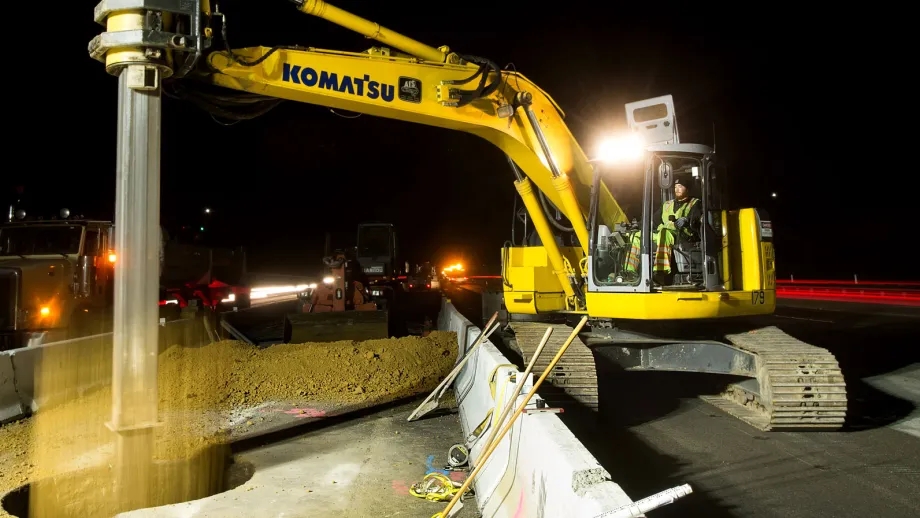 KOMATSU