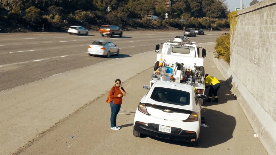 The Freeway Service Patrol assists a stranded motorist.