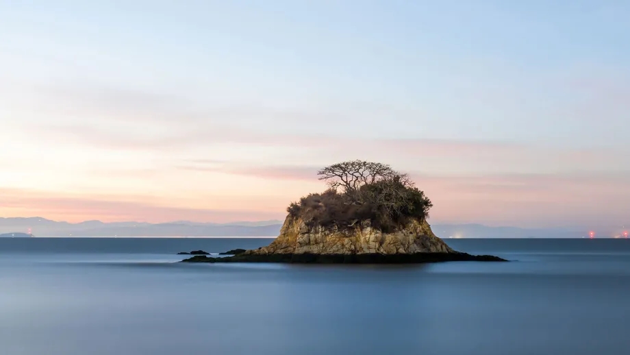 The show features mega-sized prints, including this one of Rat Rock Island.
